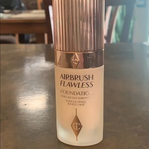Airbrush Flawless Foundation. Color warm chaud